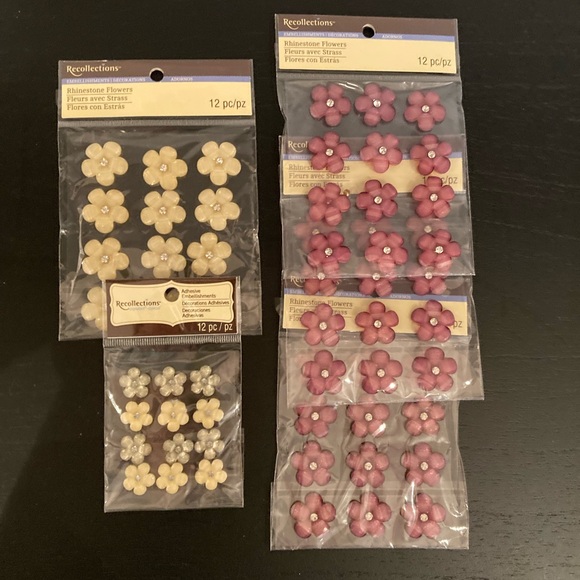 🔸NWT🔸Bundle of Rhinestone Flowers Embellishments by Recollections - Picture 2 of 13